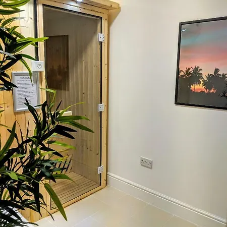 Hilux Apartment Birmingham
